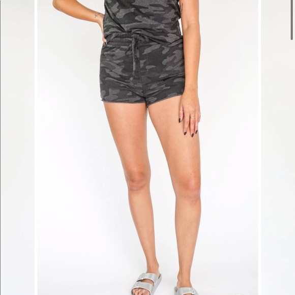 Z Supply Camo Sporty Short XS NWT - Picture 7 of 8